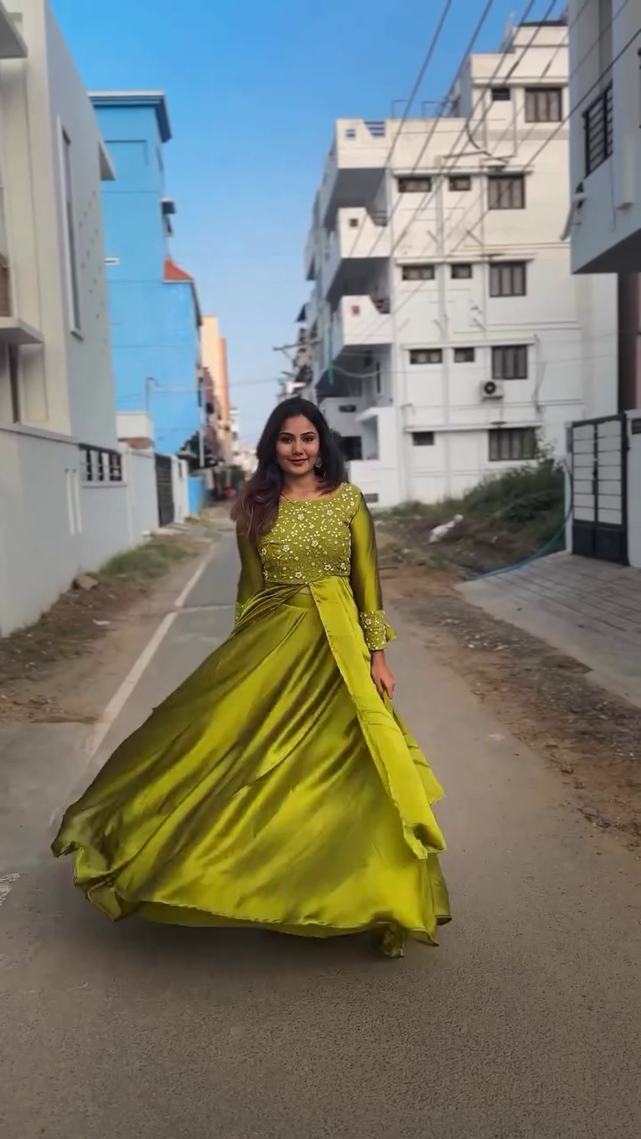 Mehendi Green Shimmer Georgette Gown - Image 3