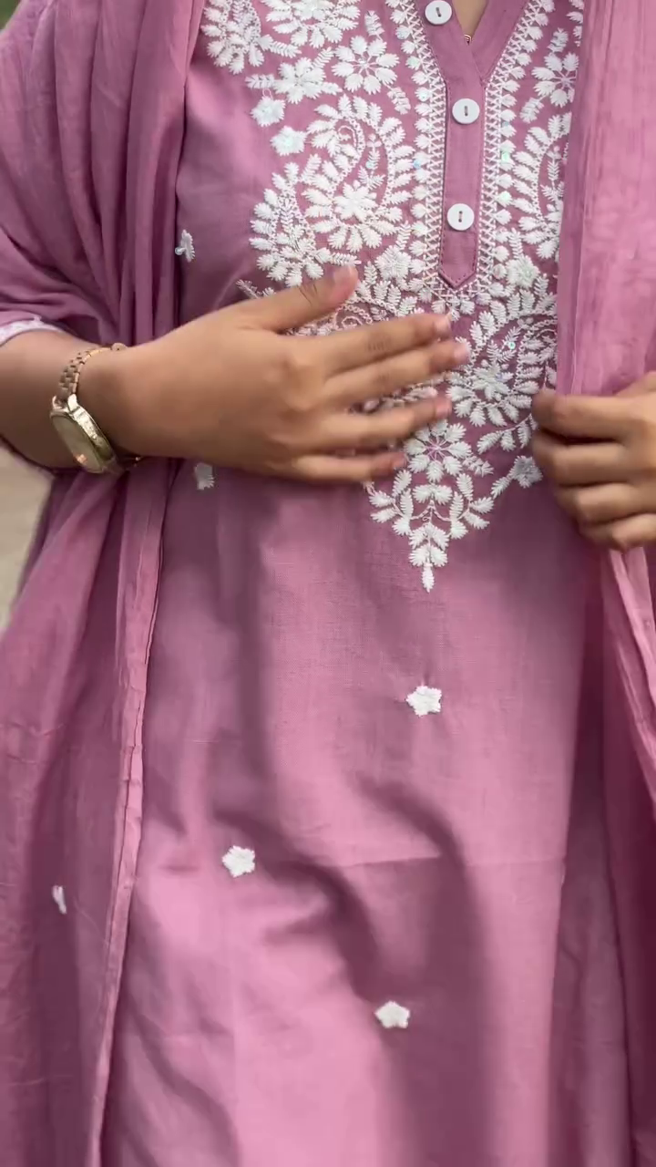 Floral Embroidered Thread Work Pure Cotton Kurta With Trousers & Dupatta - Image 10