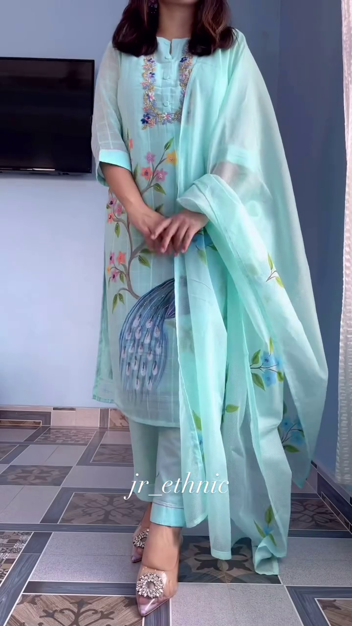 Women Cotton Rayon Kurta Pant Dupatta Set - Image 6