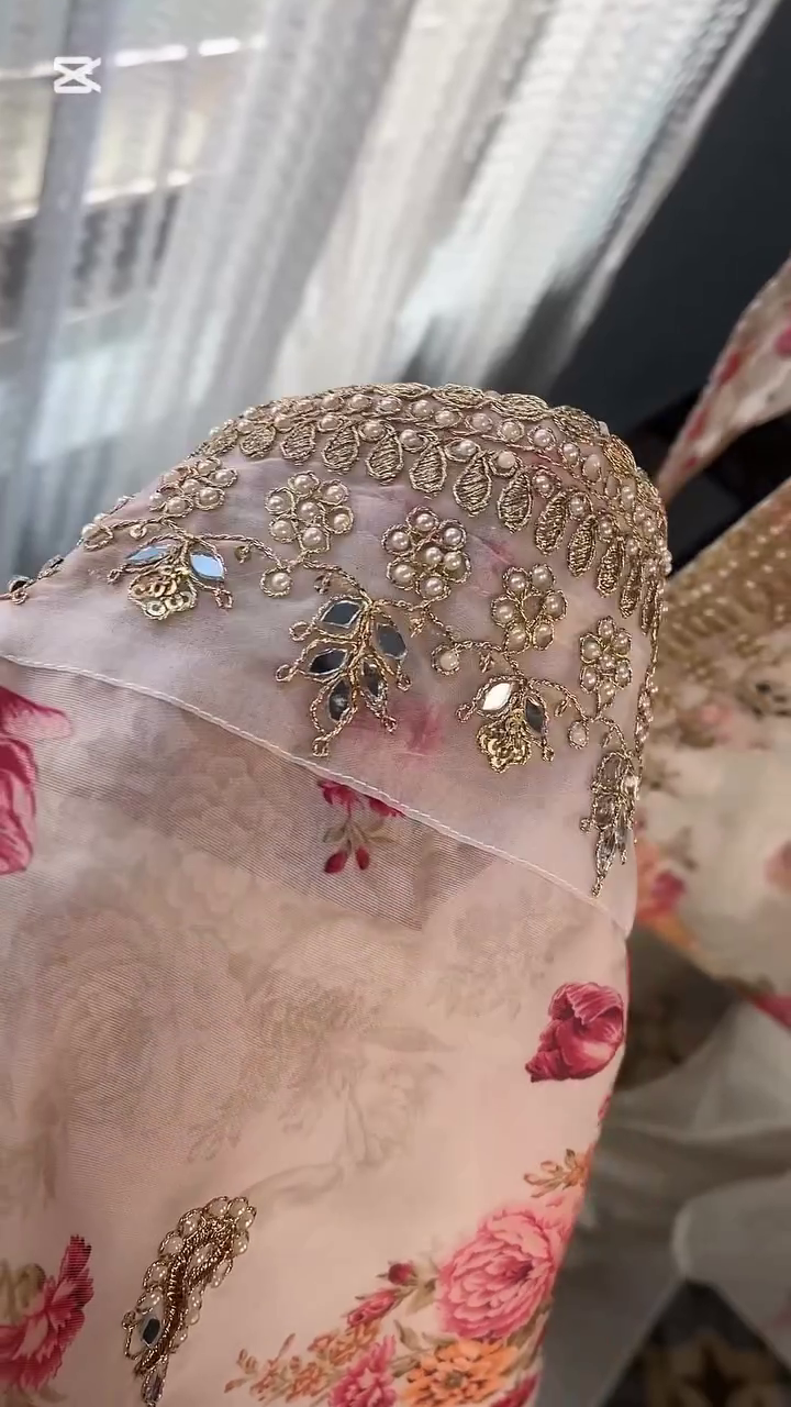 Off White Kundan Organza Suit - Image 5