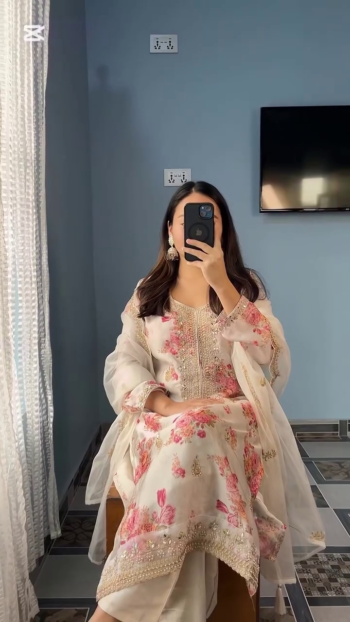 Off White Kundan Organza Suit - Image 4