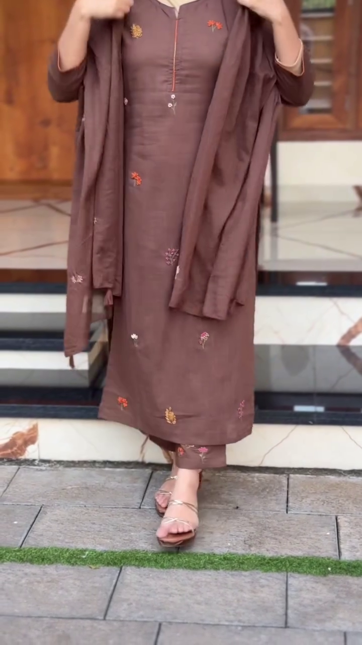 Women’s Pure Fine Cotton Embroidered Kurti Pant Dupatta Set - Image 5