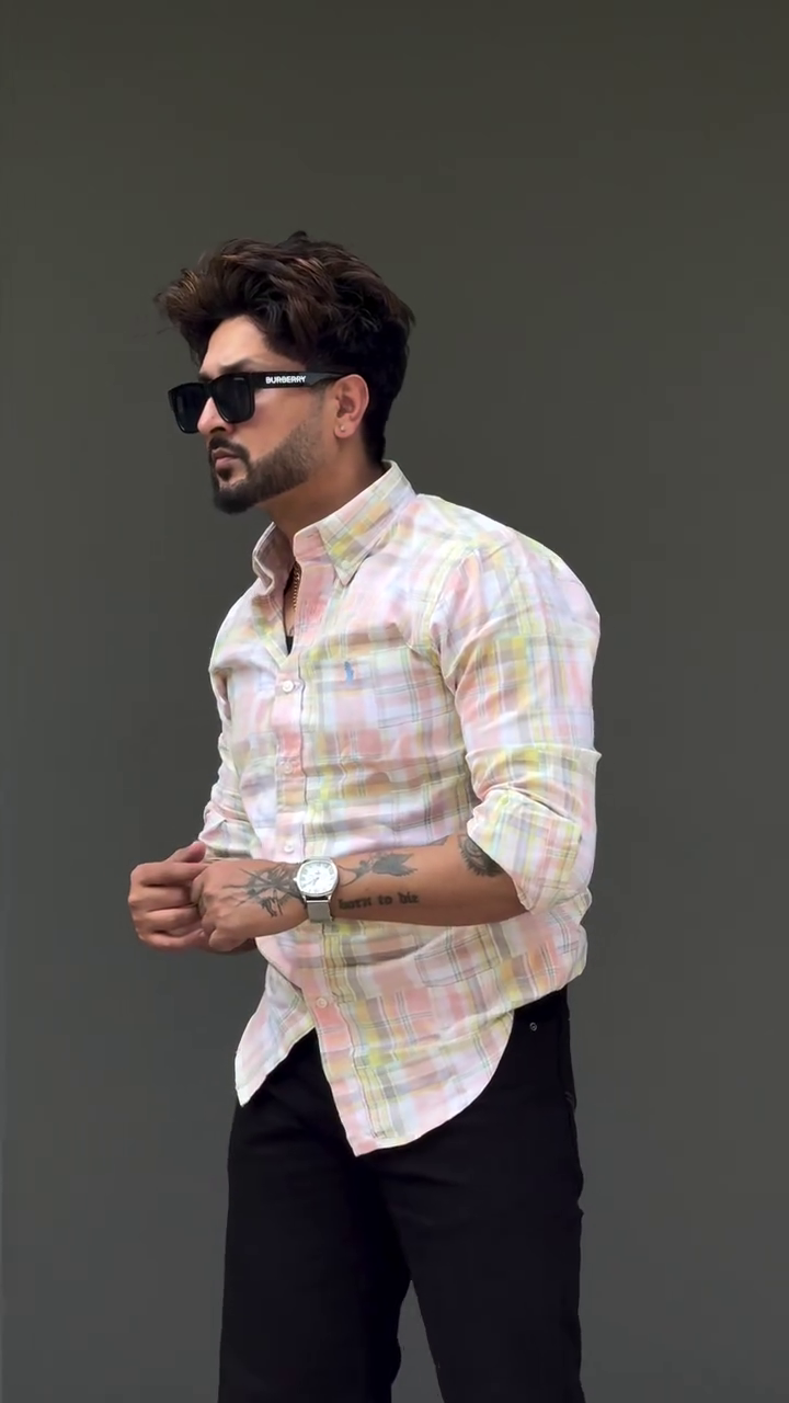 Men Checked Spread Collar Cotton Casual Shirt - Image 2