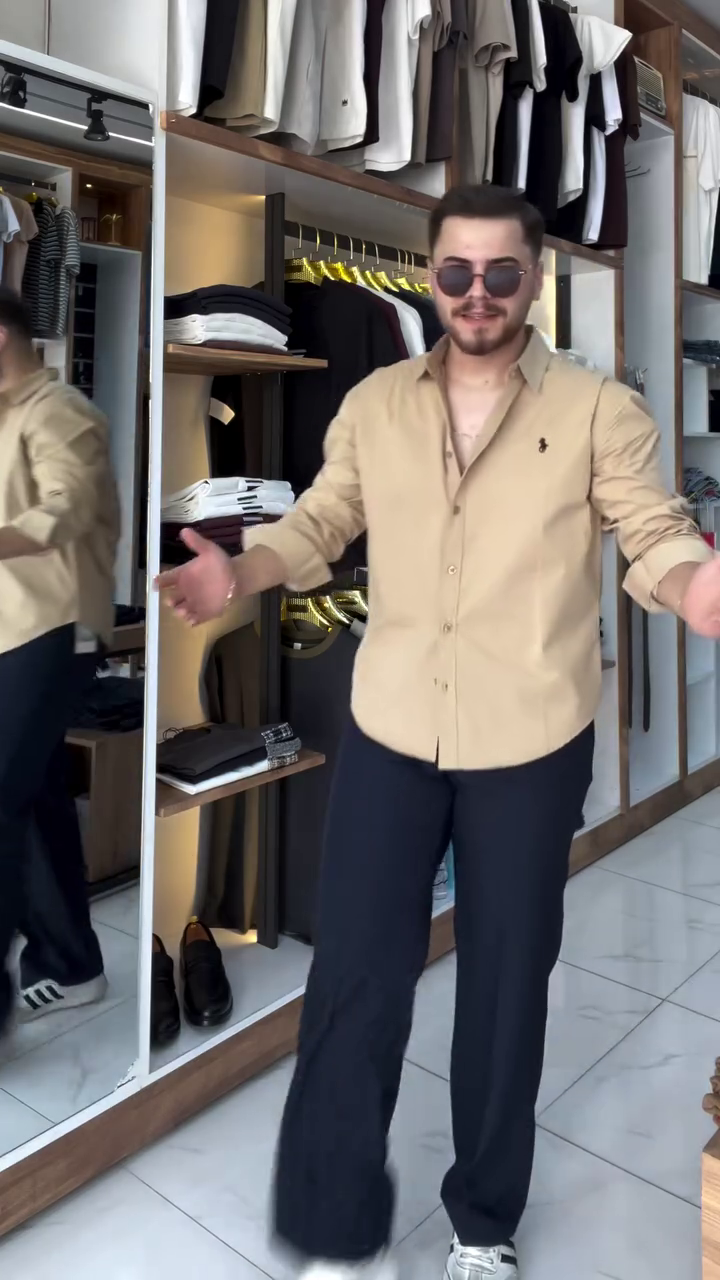 Men Solid Custom Fit Casual Shirts - Image 2